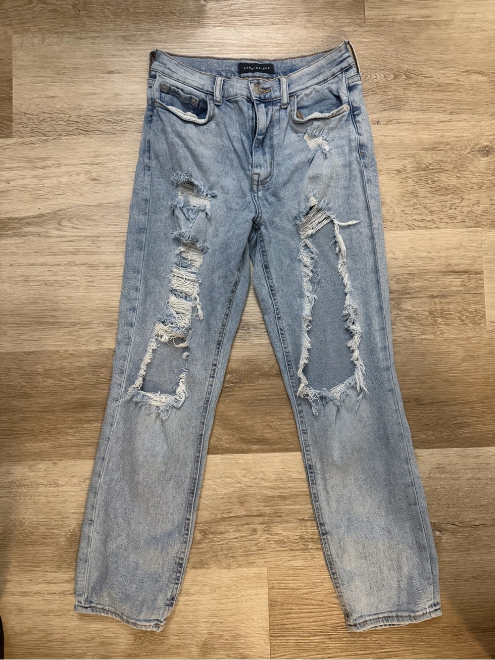 Aeropostale Ripped Mom Jeans